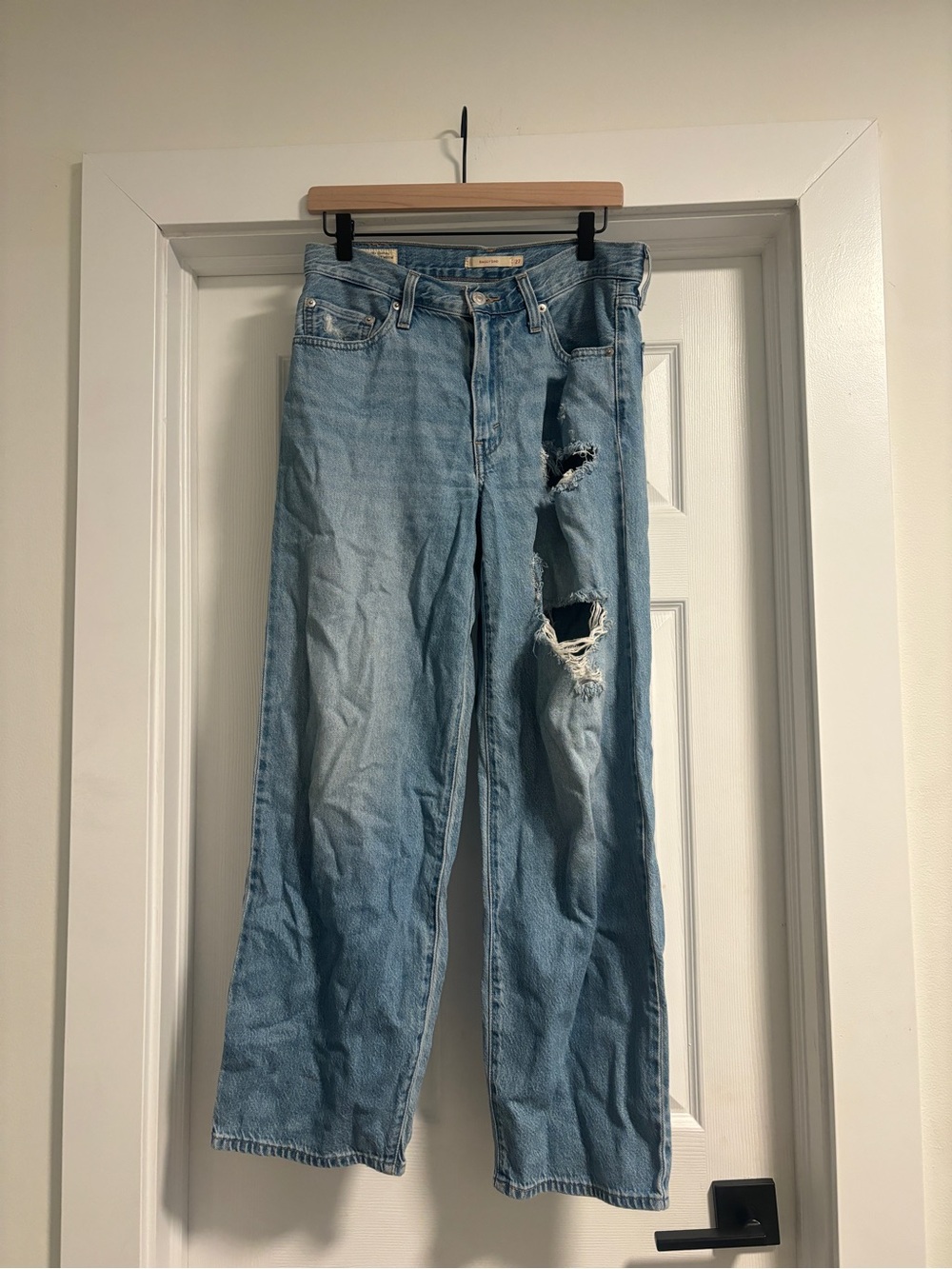 Women’s baggy dad Levi jeans